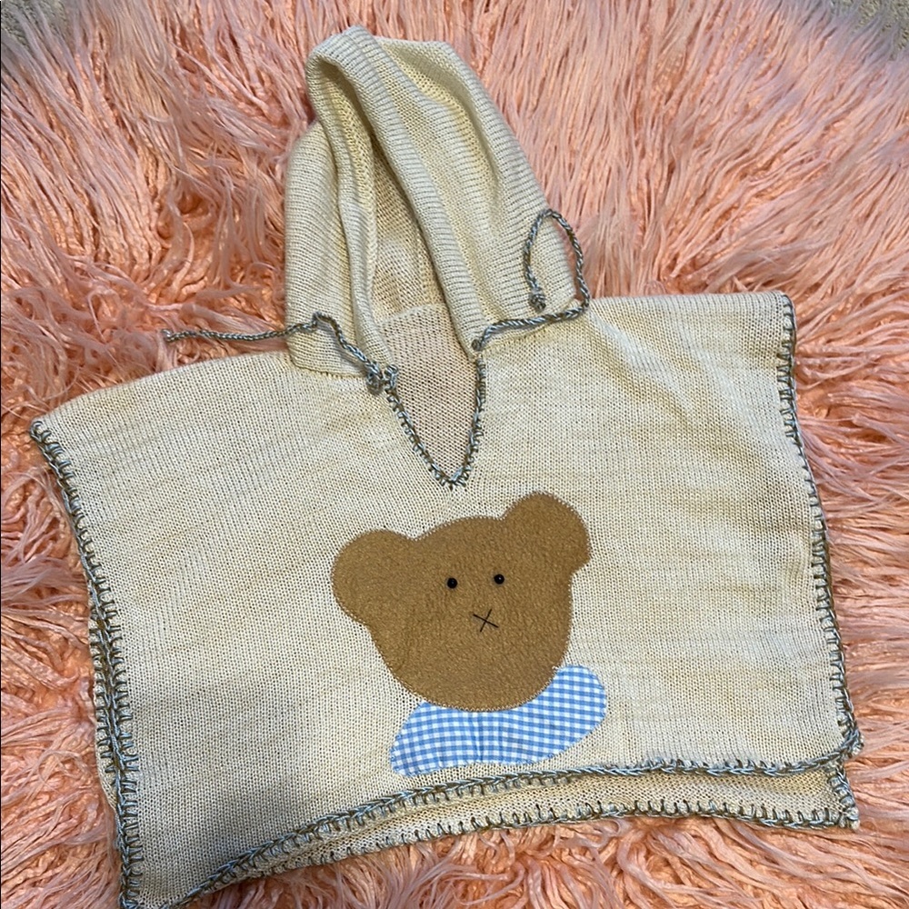 Kids Beige Bear Hooded Poncho - Cozy Knit Cover-Up